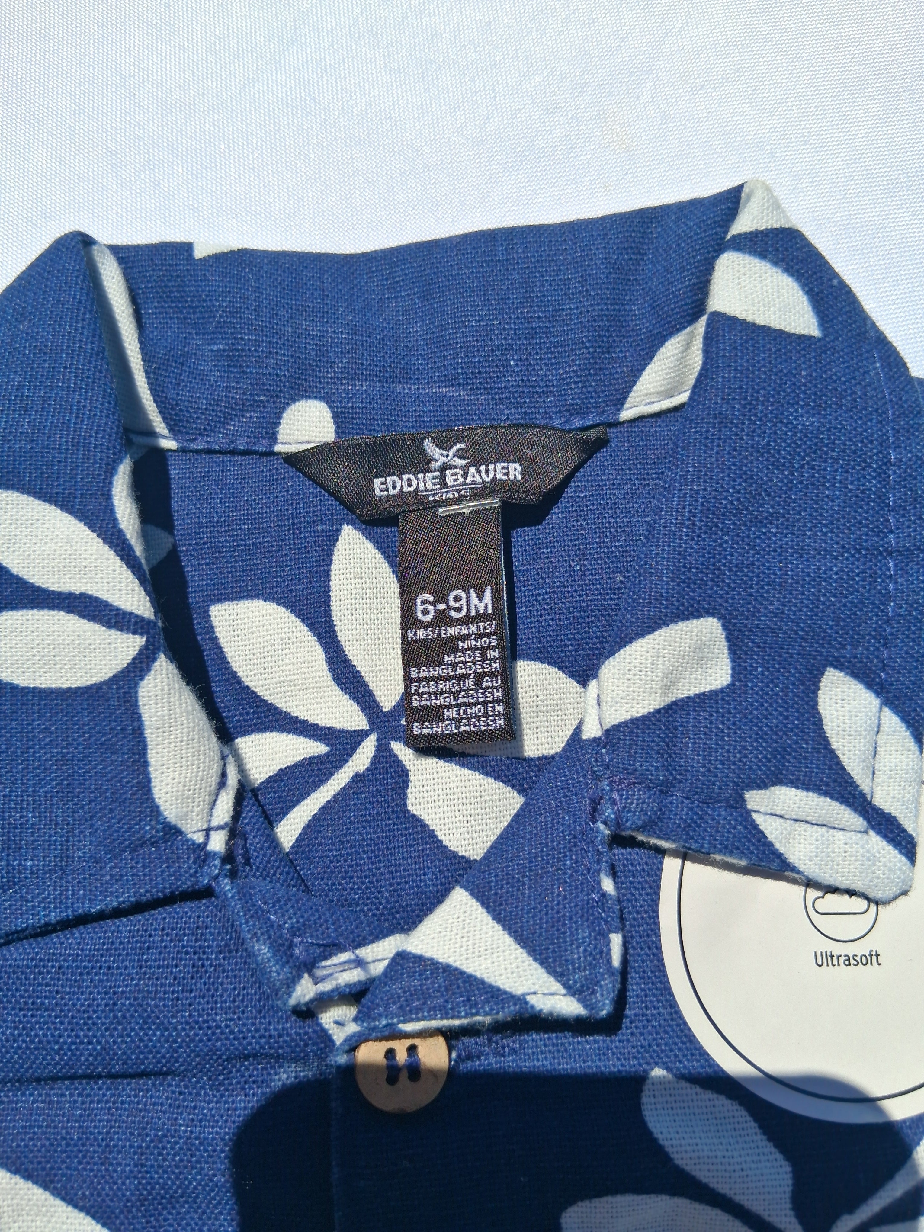 Eddie Bauer Baby Boys Tropical Print Button-Front Romper | Size 6–9M