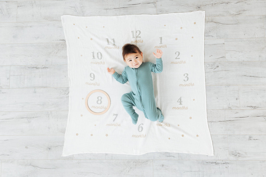 Milestone Blanket & Prop Set Kit, Infant Milestone Markers